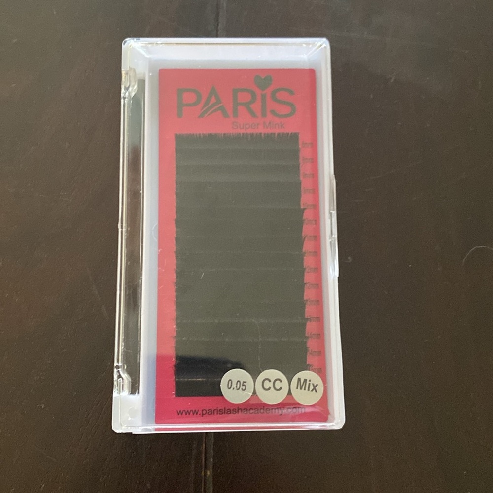Paris eyelash extensions